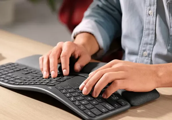 بررسی کیبورد ارگونومیک K860